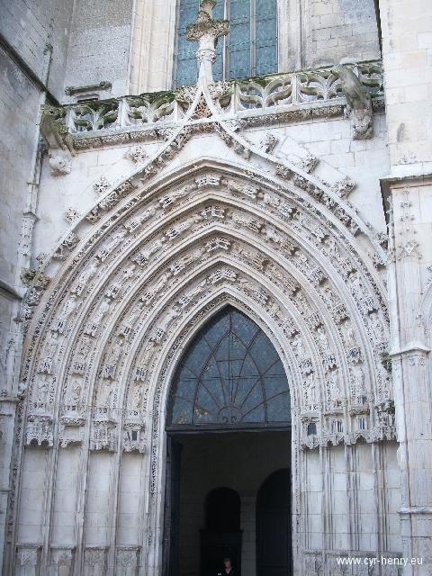 04_Cathedrale-St-Pierre.jpg