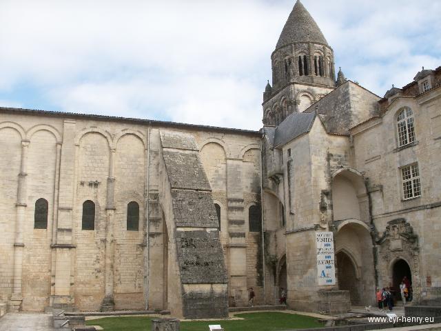 14_Abbaye-Aux-Dames.jpg